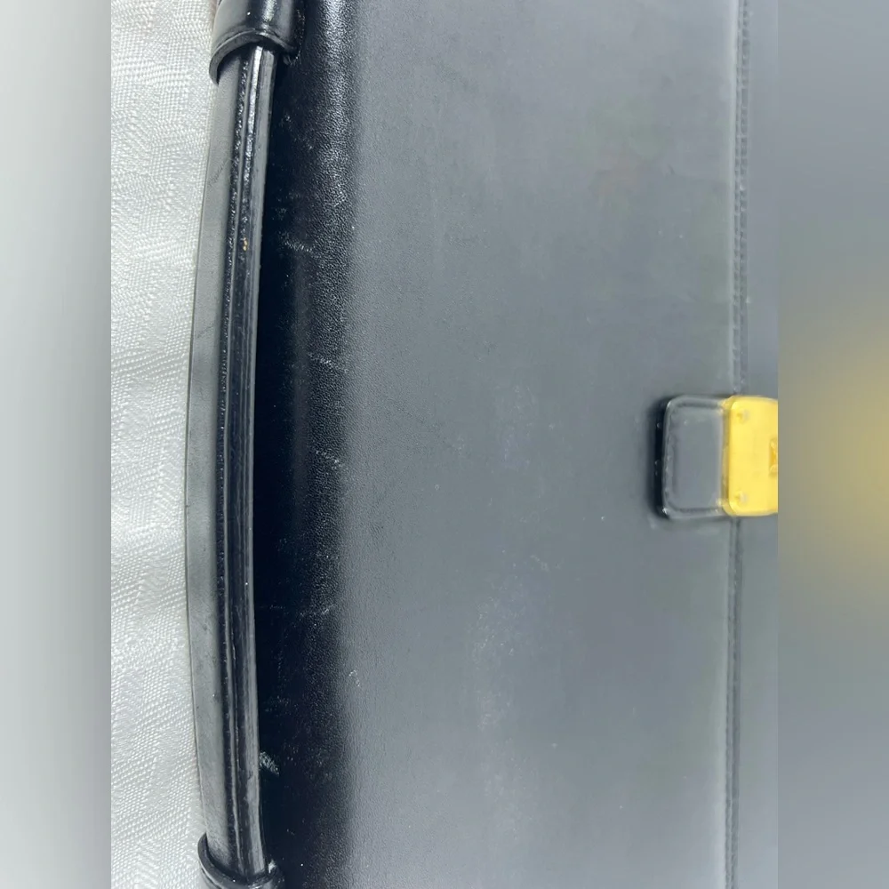 3042: Vintage Bally Black Leather Briefcase Attaché w/ Lock - scratched